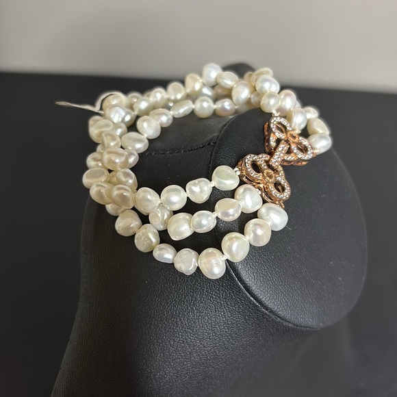 Freshwater Pearl Rose Gold Tone Hardware Rhinestone Vintage Multilayer Bracelet - Picture 4 of 6